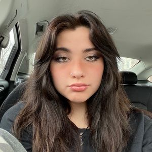 Meet your Posher, Carly